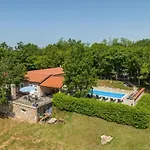 St Nikola With Jacuzzi And Private Swimming Pool * Ružići