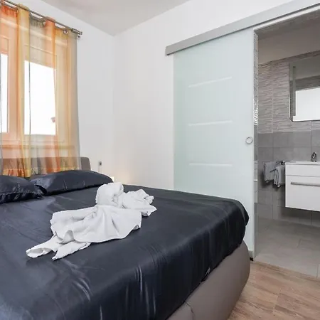 Villa Villa St Nikola With Jacuzzi And Private Swimming Pool *