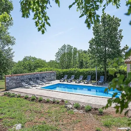 Villa St Nikola With Jacuzzi And Private Swimming Pool