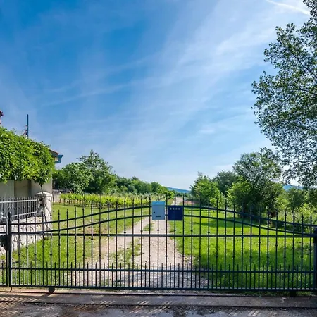Villa St Nikola With Jacuzzi And Private Swimming Pool *